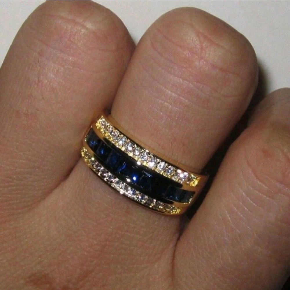 Elegant Business Men's Gold and Blue Band Sz. 13